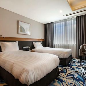 Superior Twin Room City View